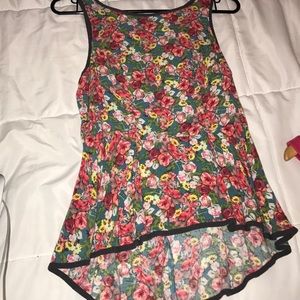 Flowered color shirt